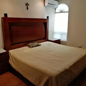 Renta De Cuartos Familia Sanchez Homestay *