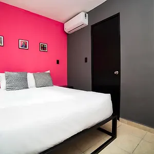 Kapselhotel Adhoc Cintermex Monterrey