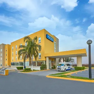 Hotel Express By Marriott Monterrey Santa Catarina 4*